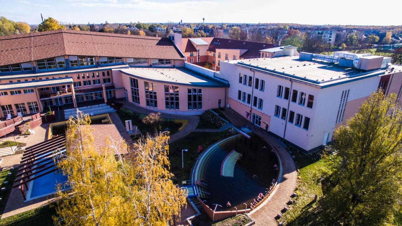 Termálhotel Martfű Exterior foto